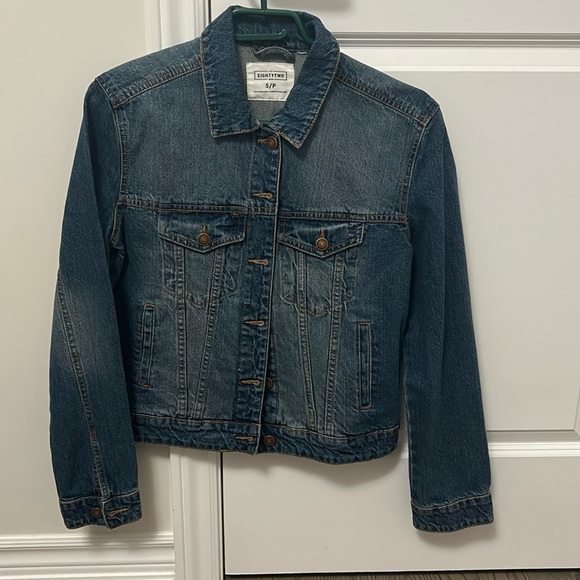 Women’s Denim Jacket - Picture 1 of 2